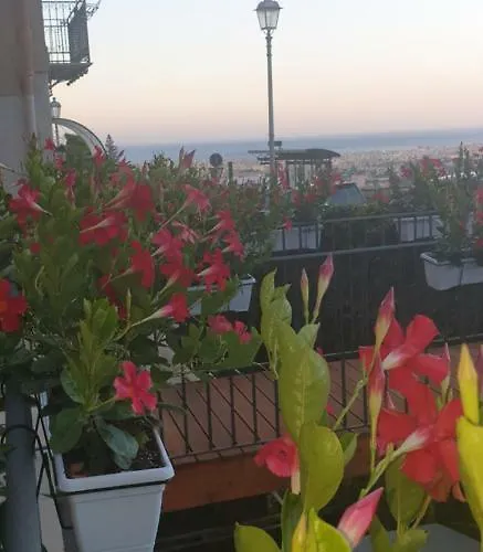 Casa Margo 4* مونريالي