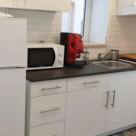 Casa Margo 4* مونريالي